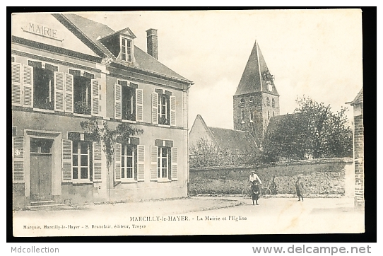 10 MARCILLY LE HAYER / La Mairie Et L'Eglise / - Marcilly
