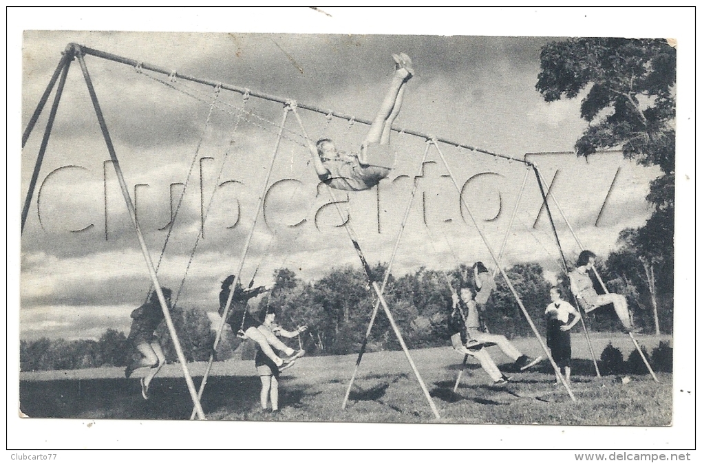 Ferrisburgh (Etats-Unis, Vermont) : The Swings In The Champlain School  In 1945 (lively). - Other & Unclassified