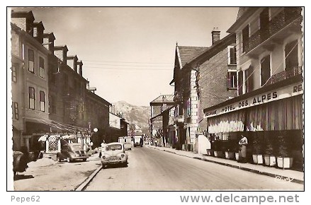 Saint Michel De Maurienne-route Nationale-véhicules 4 Cv-cpsm - Saint Michel De Maurienne