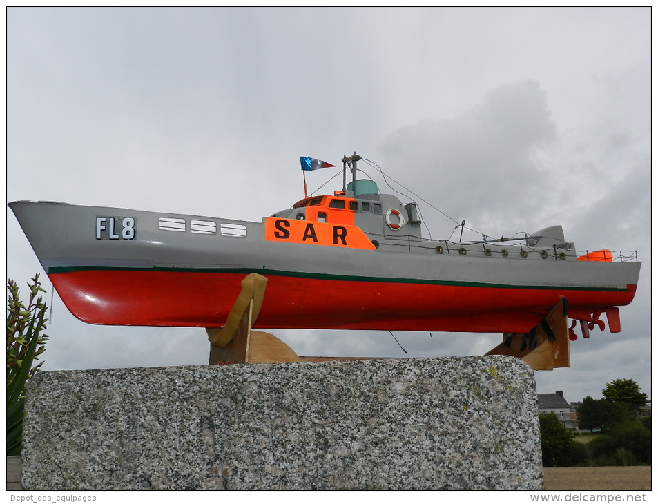 TRES BELLE ANCIENNE MAQUETTE NAVIGANTE VEDETTE SAUVETAGE S.A.R.  !!!!!!!! - Boats