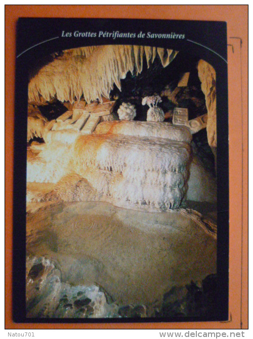 V09-35-ille Et Vilaine-grottes Petrifiantes -savonnieres--draperies-petrification-gours- - Altri & Non Classificati