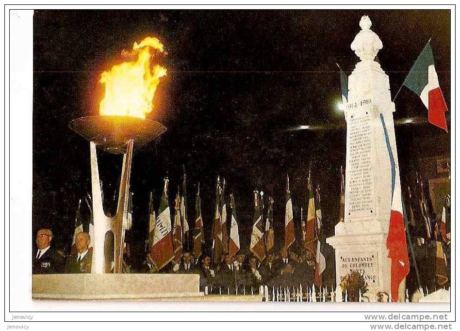 VEILLEE D´ASSOCIATIONS D´ANCIENS COMBATTANTS DEVANT LE MONUMENT AUX MORTS DE COLOMBEY LES DEUX EGLISES.  REF 12146 - Monumenti Ai Caduti
