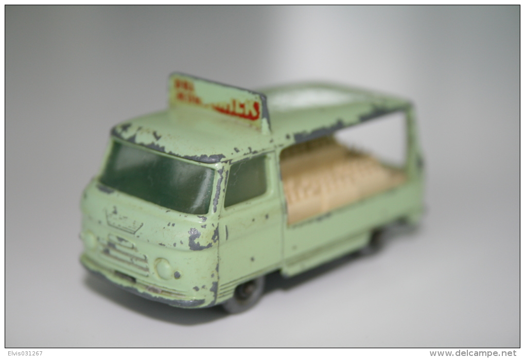 Matchbox Lesney 21C2 COMMER MILK FLOAT - Regular Wheels, Issued 1961 - Matchbox