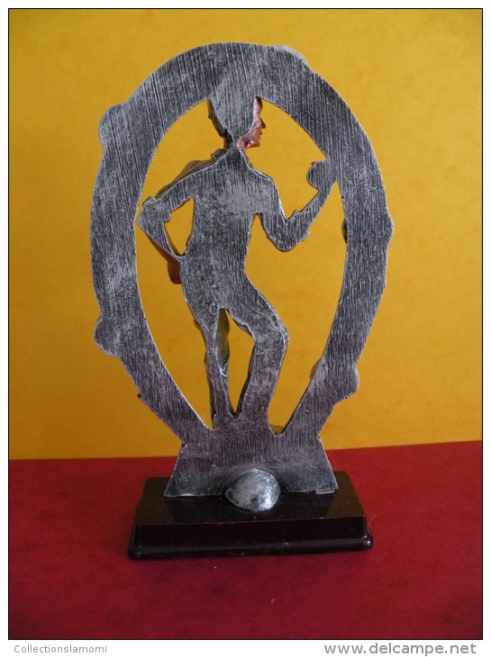 Trophée De Pétanque, Sculpture De 20 Cm Ht -Trophy Bowls, Sculpture 20 Cm Ht - Petanca