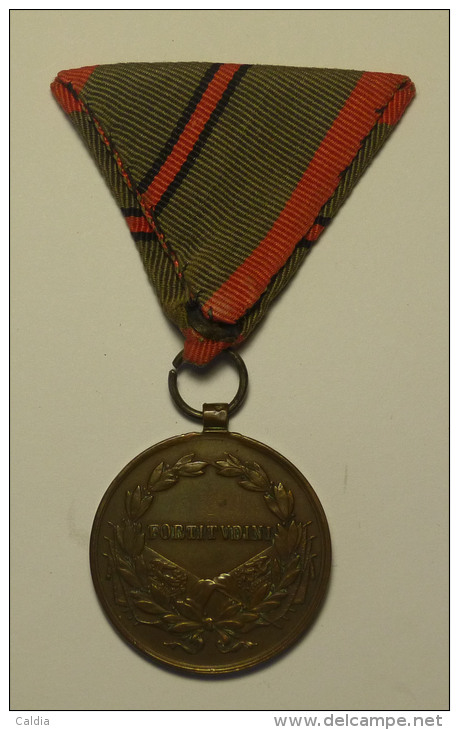 Hongrie Hungary 1917  "" Medal Of Bravery "" KAROLY / FORTITUDINI "" Bronze # 2 - Autres & Non Classés