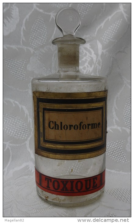 Ancienne Bouteille En Verre  D´Apothicaire . Chloroforme. - Verre & Cristal