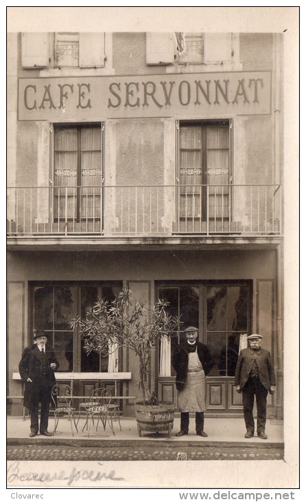 BEAUREPAIRE  "CARTE PHOTO   " CAFE SERVONNAT " - Beaurepaire