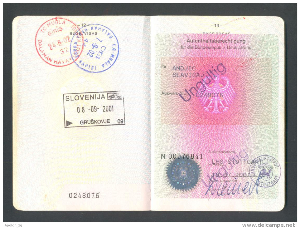 EXPIRED PASSPORT OF REPUBLIC OF SRPSKA (BiH) ISSUED IN PRIJEDOR ON 20.01.2000.