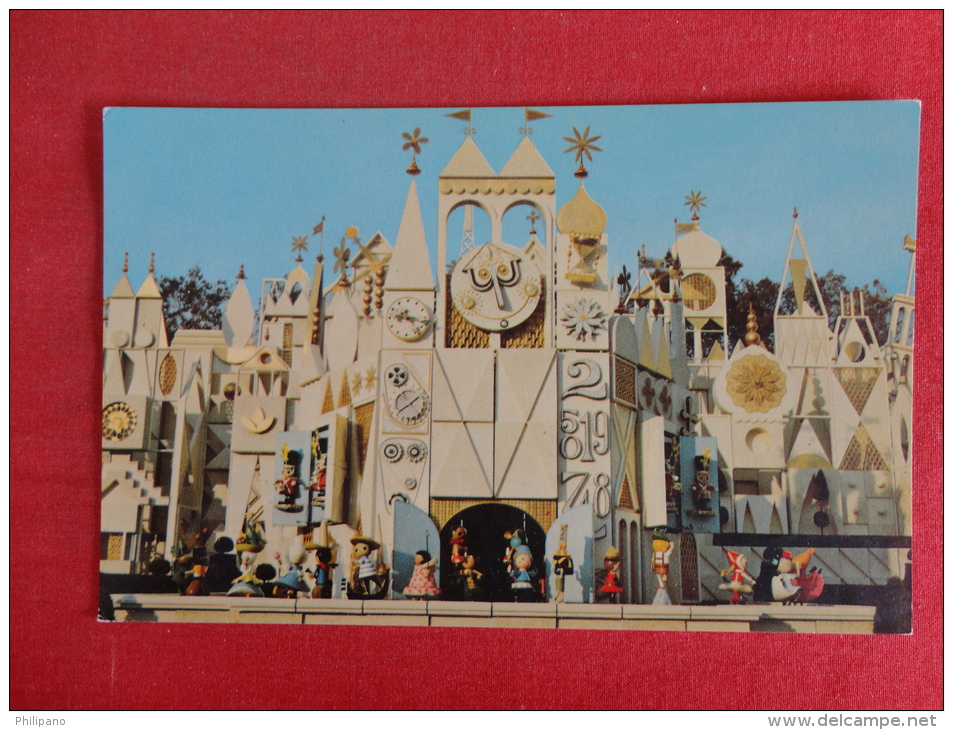 > Disney > Disneyland  -- It's A Small World  Not Mailed -- Ref 1070 - Disneyland