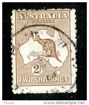 1685x)  Australia 1916 - Sc # 8   Used  ( Catalogue $27.50) - Oblitérés