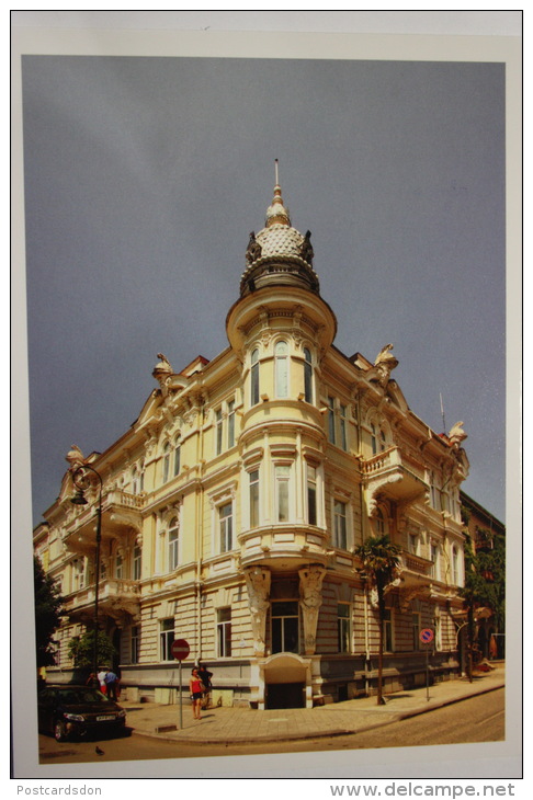 Modern Georgia. Adjara. Batumi Capital. House Crossing Abashidze And Gansakhurdia Streets - Géorgie