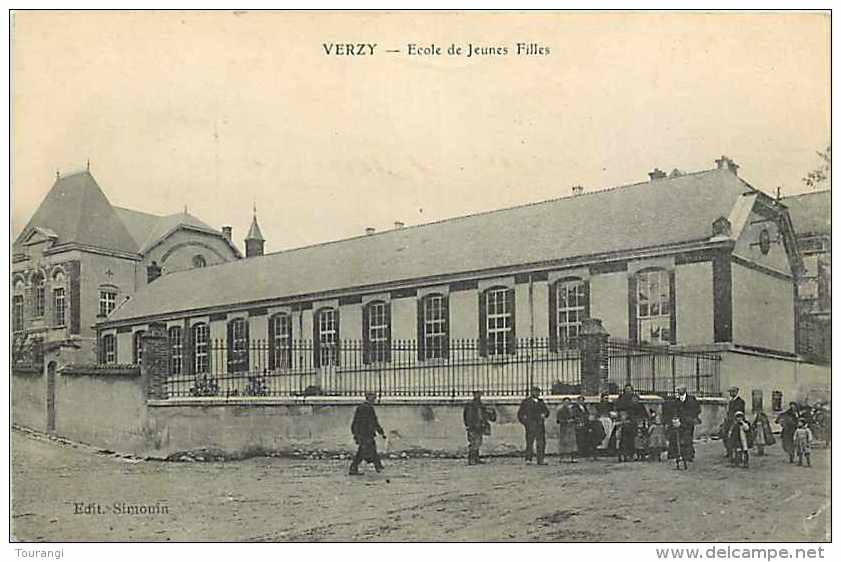 Août13c 968 : Verzy  -  Ecole Filles - Verzy