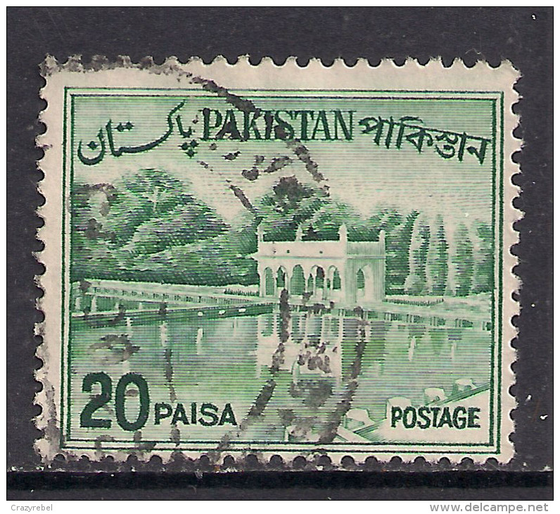 Pakistan 1962 QE2 20p Myrtle Green SG 176b.( L795 ) - Pakistan