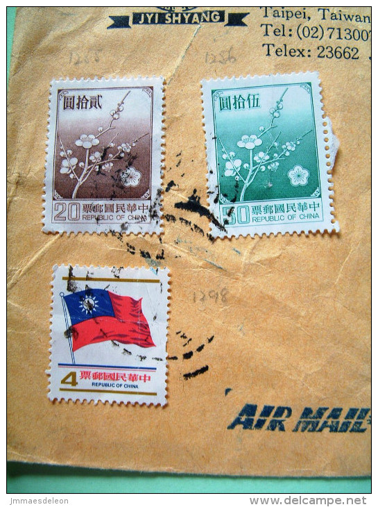 Taiwan 1979 Cover To England - Flowers - Flag - Lettres & Documents