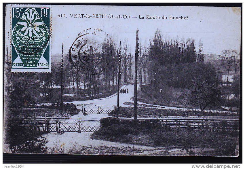 VERT LE PETIT   PASSAGE A NIVEAU - Vert-le-Petit