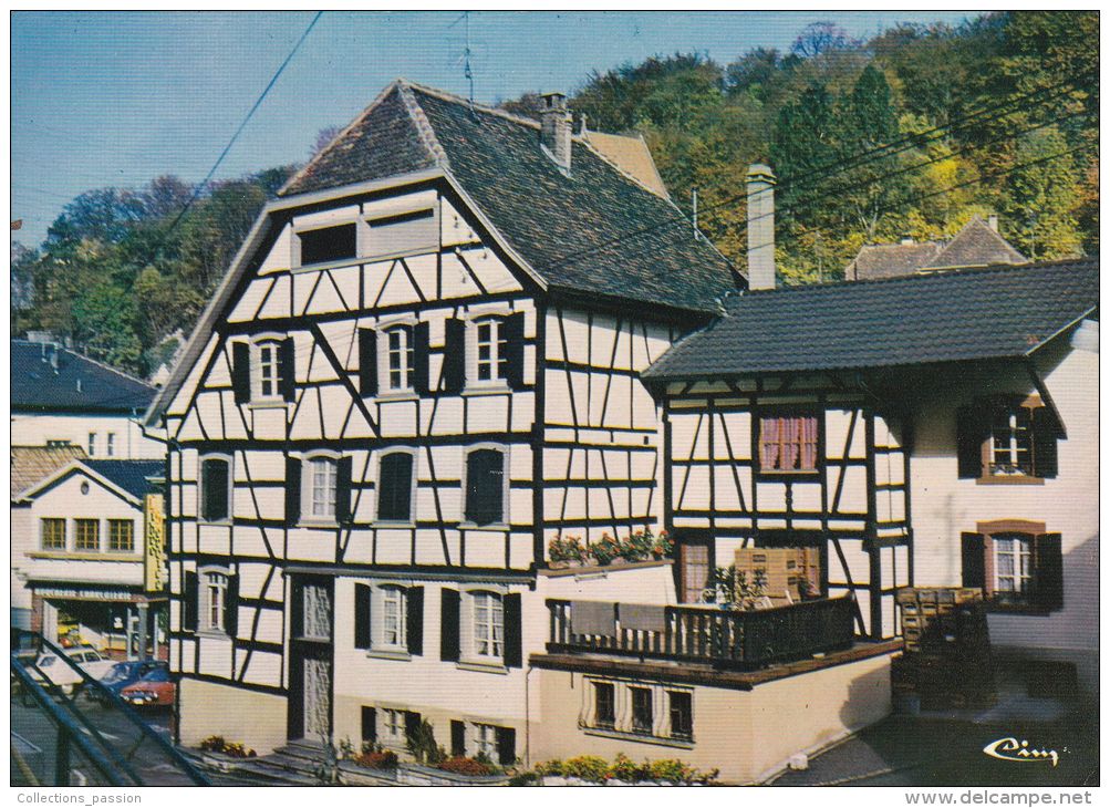 Cp , 68 , FERRETTE , Maison Alsacienne Dans Le SUNDGAU , Jura Alsacien - Ferrette