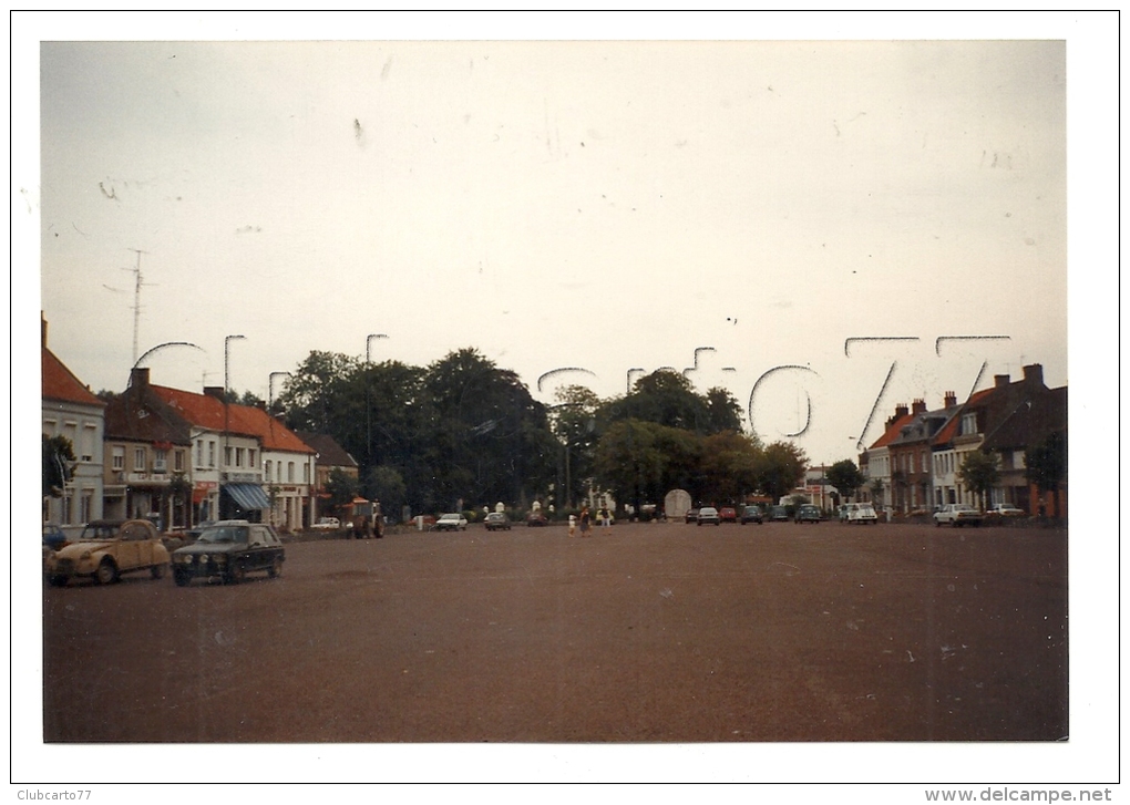 Audruicq (62): Photo Projet CP GF Le Parking De La  Place Centrale En 1990 (animé) RARE. - Audruicq