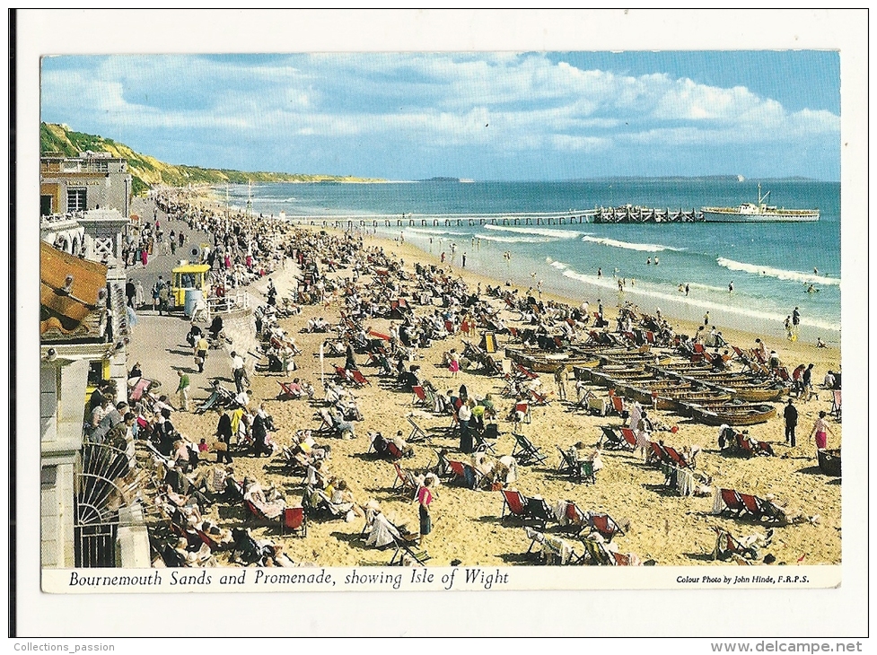 Cp, Angleterre, Bornemouth Sands And Promenad, Showing Isle Of Wight, Voyagée - Bournemouth (vanaf 1972)