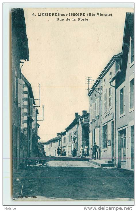 MEZIERES SUR ISSOIRE  - Rue De La Poste. - Meziere Sur Issoire