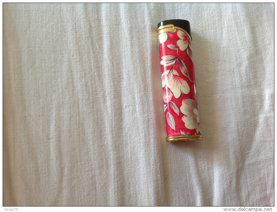 Briquet  Rose - Andere & Zonder Classificatie