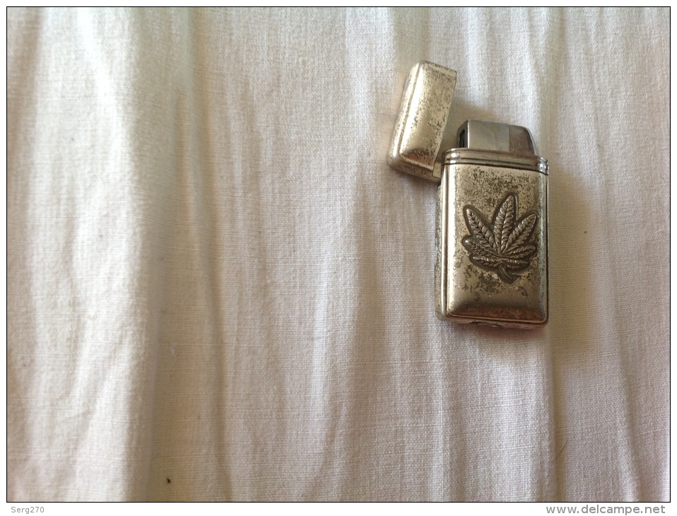 Briquet  Feuille De Cannabis - Sonstige & Ohne Zuordnung