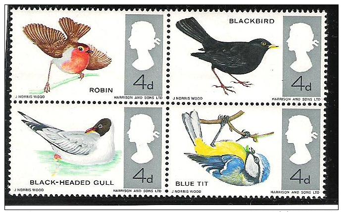 England MNH Birds 4 V. - Songbirds & Tree Dwellers