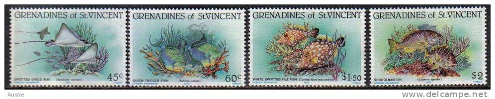 Grenadines Of St-Vincent 1984 Yvertn° 311-14 *** MNH  Poissons Vissen Cote 5 Euro - St.Vincent & Grenadines