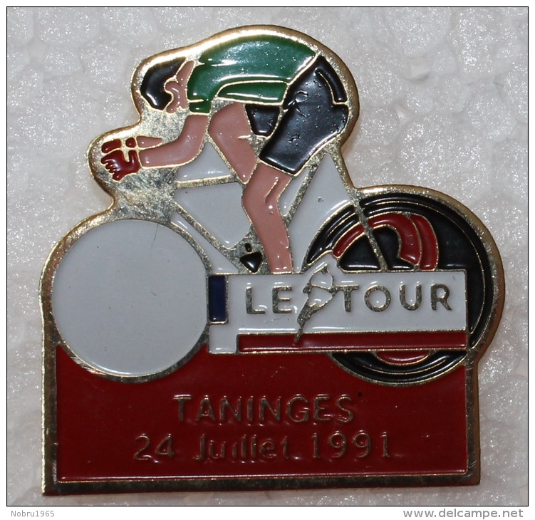 Pin´s CYCLISME CYCLISTE . TOUR DE FRANCE . 1991 Taninges - Radsport