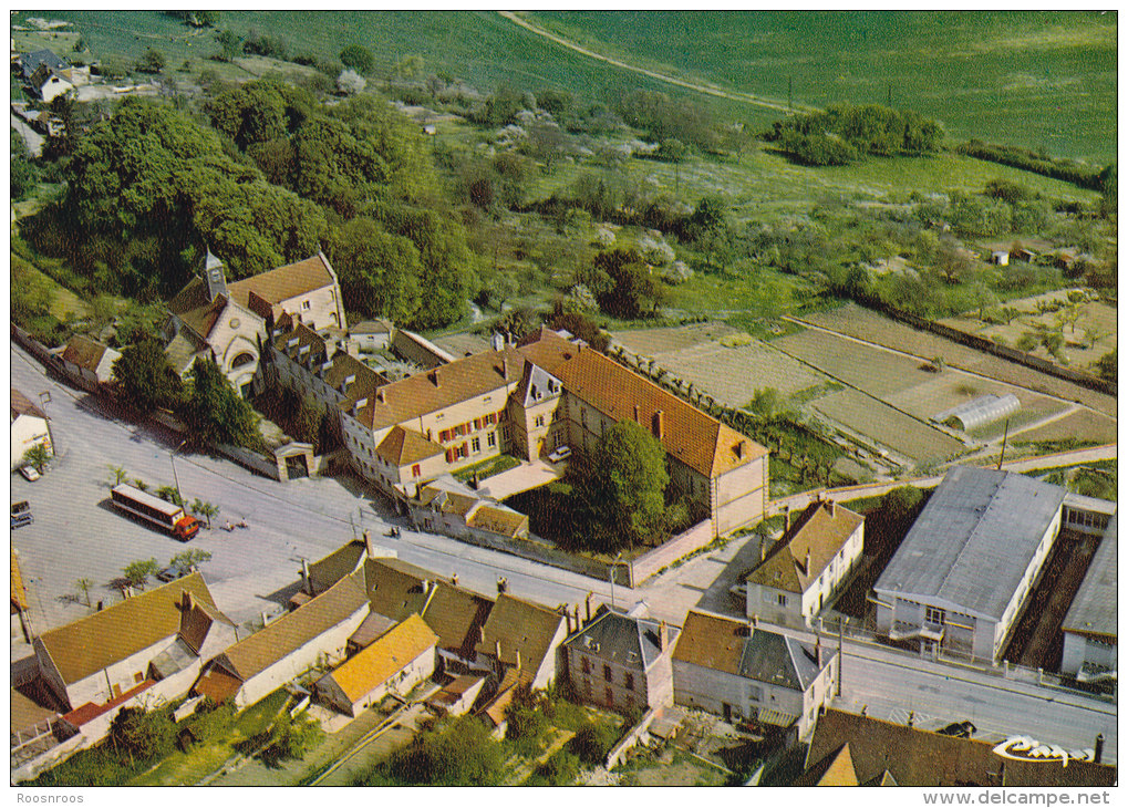 CP  MONTMIRAIL 50 MARNE MAISON ACCUEIL NAZARETH  VUE AERIENNE - Montmirail