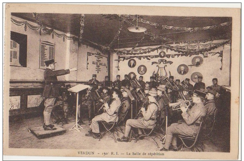 CPA 55 VERDUN Caserne Du 150 R.I. Salle Musique Soldats Militaires Instruments Répétition 1935 - Verdun