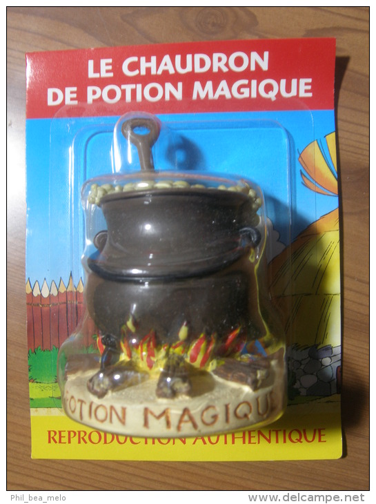 ASTERIX - FIGURINE RESINE PLASTOY / EDITIONS ATLAS - 2000 - HORS COMMERCE - CHAUDRON DE POTION MAGIQUE - Astérix