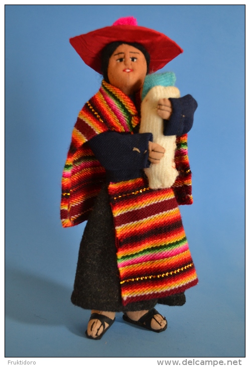 Doll Bolivia Hand Made Indigenous People From Tarabuco - Female - Populaire Kunst
