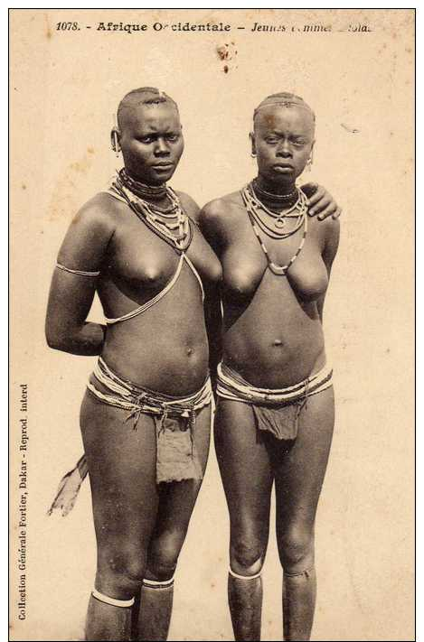 Afrique Occidentale: Jeunes  Femmes Diolas, Seins Nus, Collection Fortier N°1078, Non Voyagée, Vendue En L´état. - Senegal