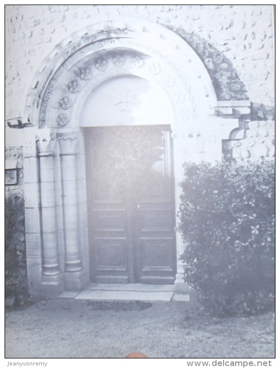 Chantelle, Son Château, Son Prieuré, Son Abbaye De Bénédictines. Par Odile Travers. 1975. - Bourbonnais