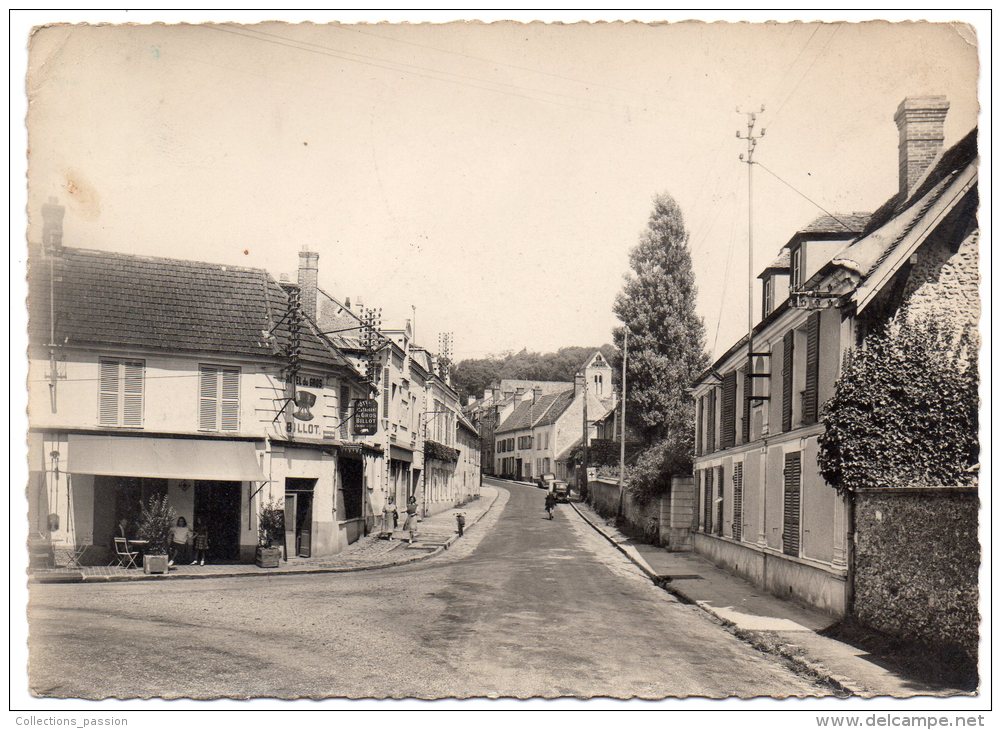 CP, 78, ST LEGER EN YVELINES, La Grande Rue, écrite, Voyagé - St. Leger En Yvelines
