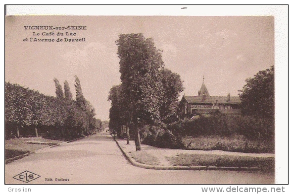 VIGNEUX SUR SEINE LE CAFE DU LAC ET L'AVENUE DE DRAVEIL - Vigneux Sur Seine