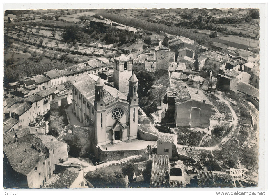 83 // RIANS  Vue Aérienne Sur Le Centre Du Village, L'église   CPSM   COMBIER Edit - Rians