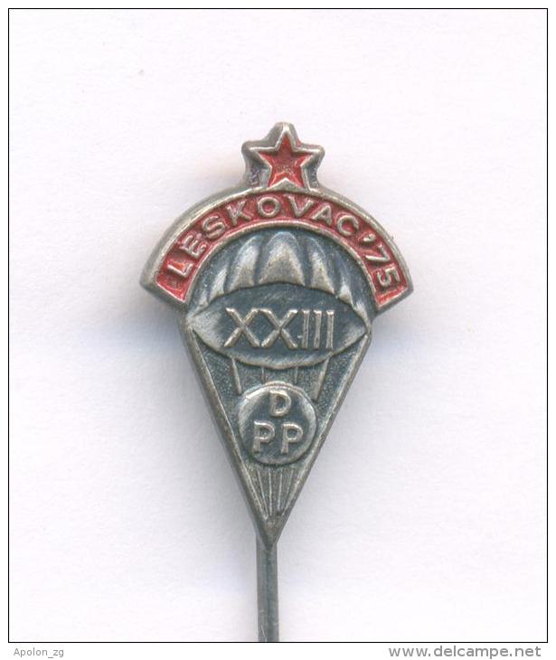 PARACHUTING  /  YUGOSLAVIA ,   23.STATE PARACHUTING CHAMPIONSHIP, LESKOVAC 1975, Rare Pin - Parachutting