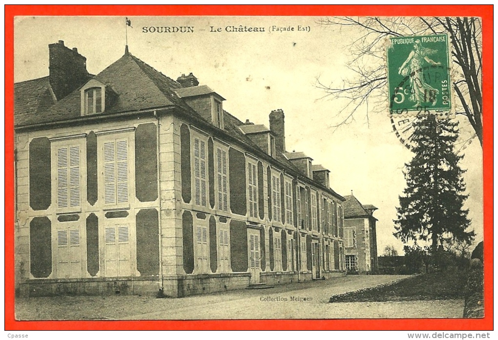 CPA 77 SOURDUN - Le Château (Façade Est) - Autres & Non Classés