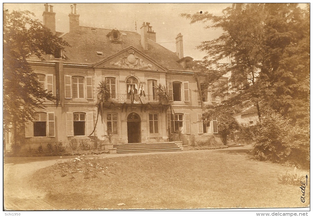 ~  CHATEAUX  . Pas Identifié           ~        Bien Sympa Et Pas Chère . - Châteaux