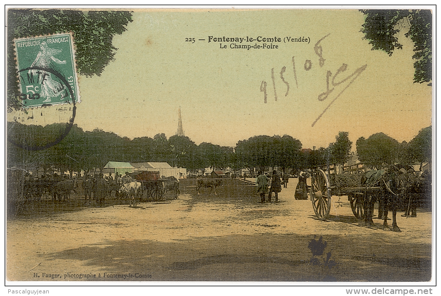 CPA FONTENAY LE COMTE - LE CHAMP DE FOIRE - Fontenay Le Comte