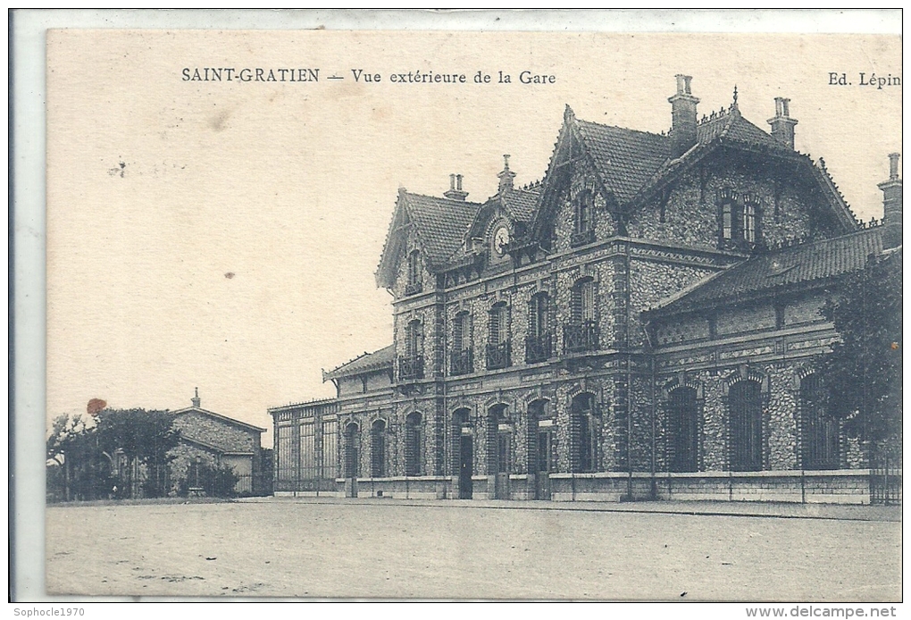 ILE DE FRANCE - 95 - VAL D'OISE - SAINT GRATIEN - Vue Extérieure De La Gare - Saint Gratien