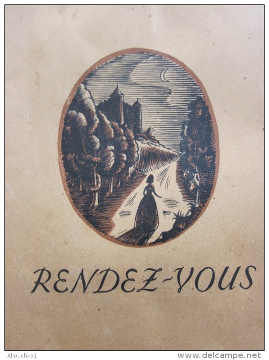 RARE : Protège-cahier  "rendez-vous" Illustration Chromo Une Femme Seule Sur  Chemin Menant Au Château Au Clair De Lune - Schutzumschläge