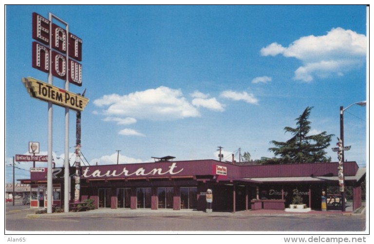 Vancouver WA Washington, Totem Pole Restaurant, Kentucky Fried Chicken Sign, C1970s Vintage Postcard - Vancouver