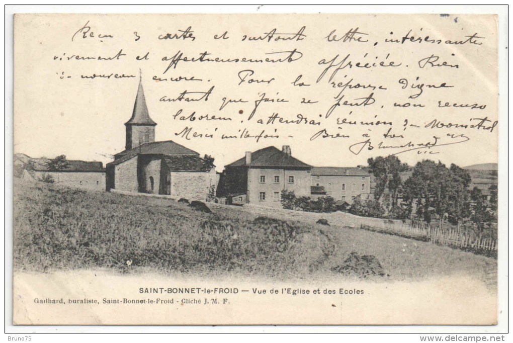 43 - SAINT-BONNET-LE-FROID - Vue De L'Eglise Et Des Ecoles - Autres & Non Classés