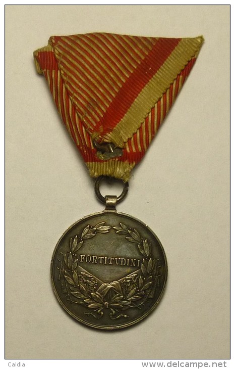Hongrie Hungary Ungarn 1917  "" Medal Of Bravery "" KAROLY / FORTITUDINI "" Silver Medal # 2 - Other & Unclassified