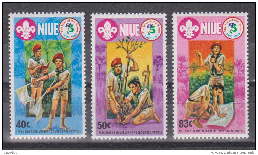 Niue 1983 Mi. 493-495** MNH - Scouts - Niue