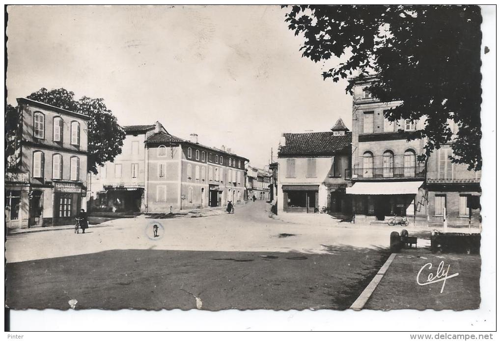 RABASTENS - La Place Et La Rue Des Cordeliers - Rabastens