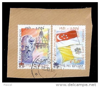 2006 VATICANO  - RELAZIONI DIPLOMATICHE SINGAPORE SANTA SEDE - USATI SU FRAMMENTO - Used Stamps