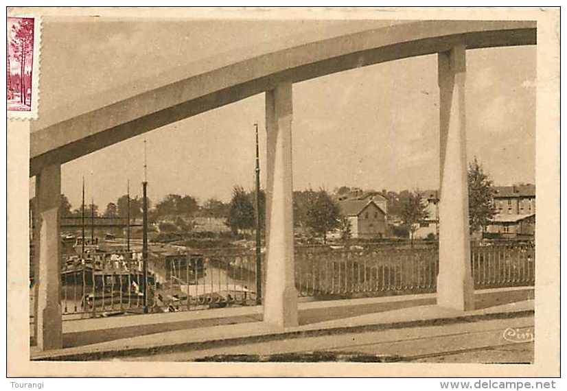 Sept13 333 : Condé-sur-l´Escaut  -  Vue Depuis Le Pont De La Renaissance - Conde Sur Escaut